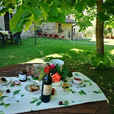 Frateria Di San Benedetto בית חווה *